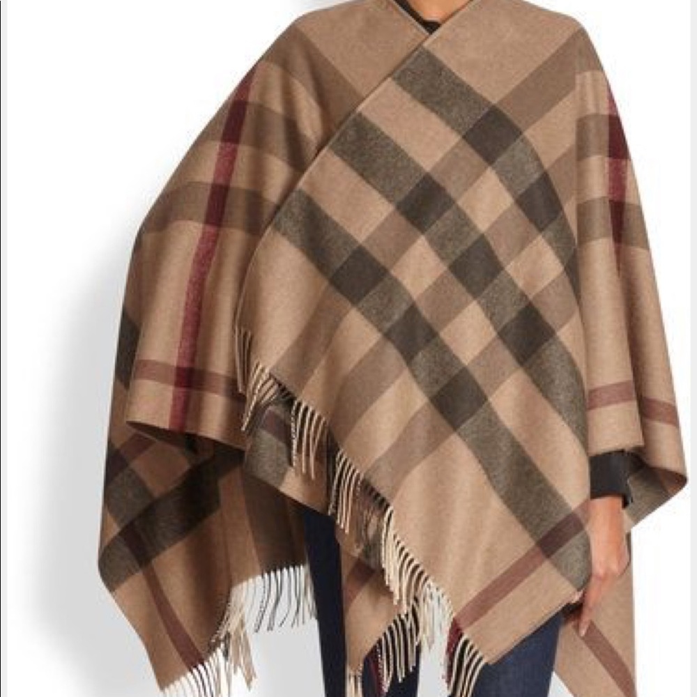 🎊Sold🎊Burberry Check Print Wool & Cashmere Cape - Picture 2 of 8